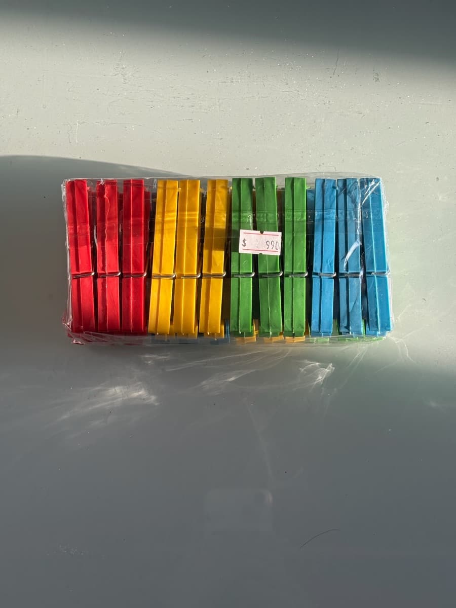 PINZAS DE ROPA COLORES 24 UN
